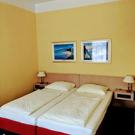 Eden Am Kurpark Hotel 3*