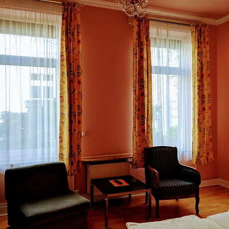 Eden Am Kurpark Hotel 3*