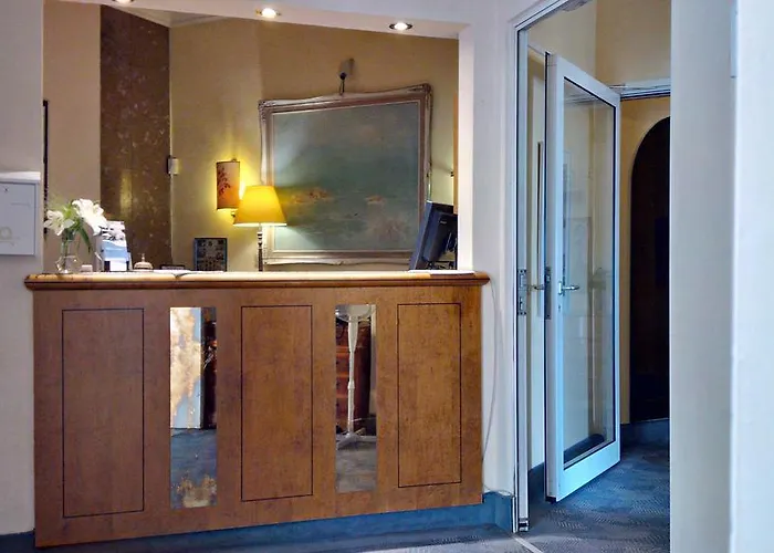 Eden Am Kurpark 酒店